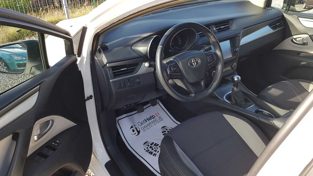 Toyota Avensis 1.8 Benz 147KM Sprowadzona Gwarancja