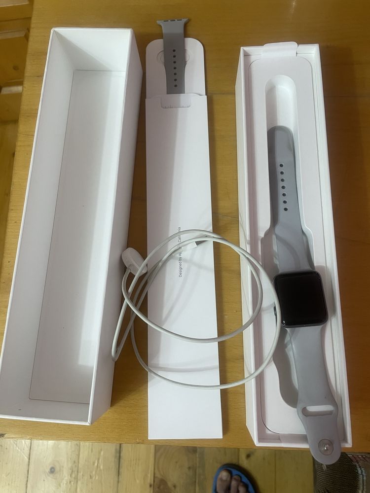 Apple watch, series 3, 42mm