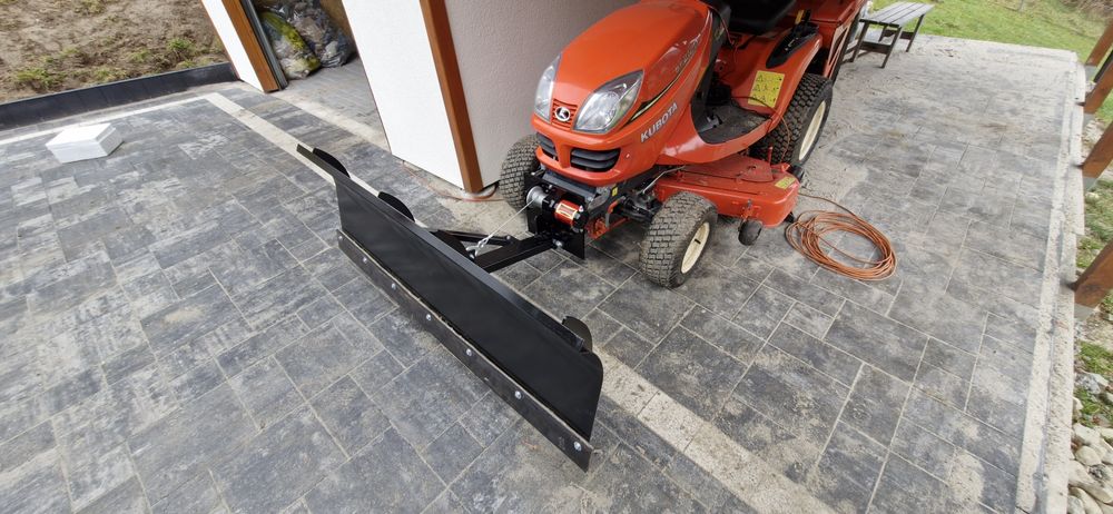 Pług do śniegu kubota gr 2120  gr2120 do traktorka kosiarki