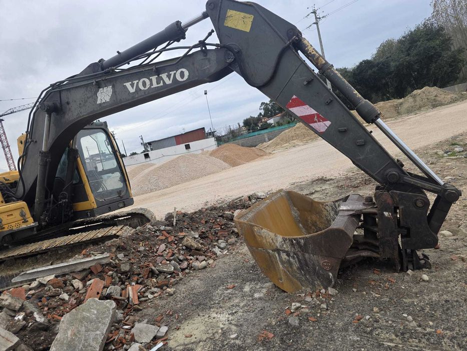 Giratória Volvo EC140B