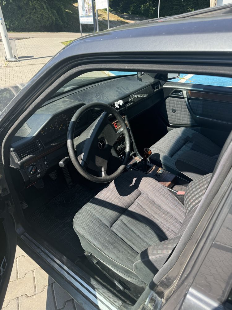 Mercedes W124 2.0B