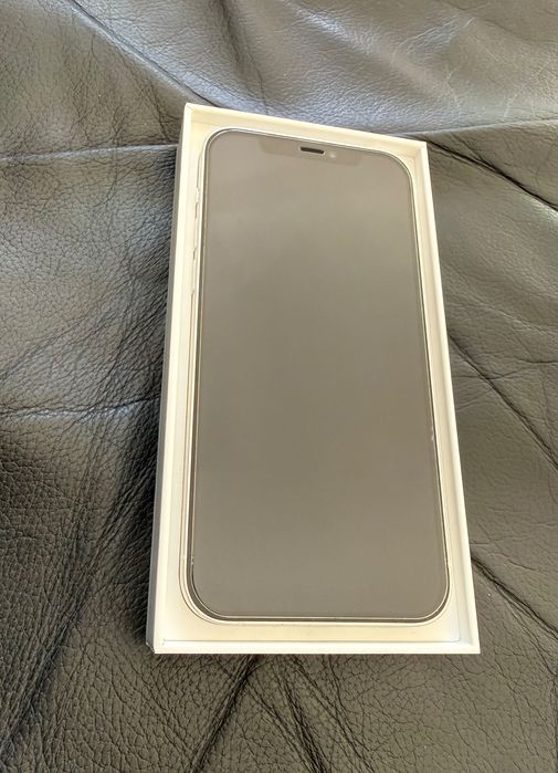 Vendo iPhone 12 (64GB)