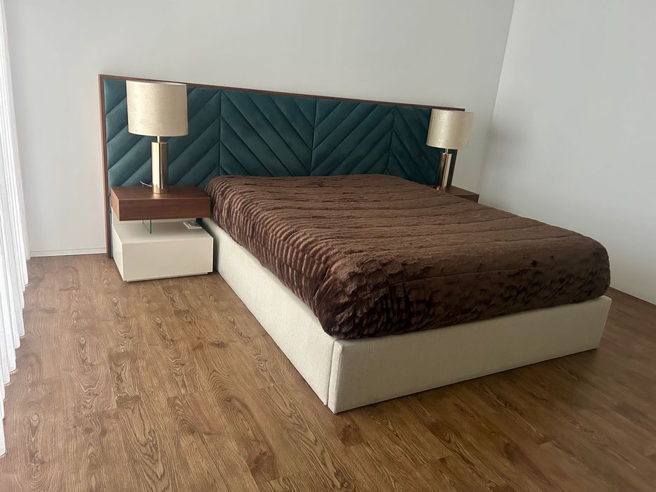 Cama de Casal + Mesas de Cabeceira – Usado em ótimo estado
