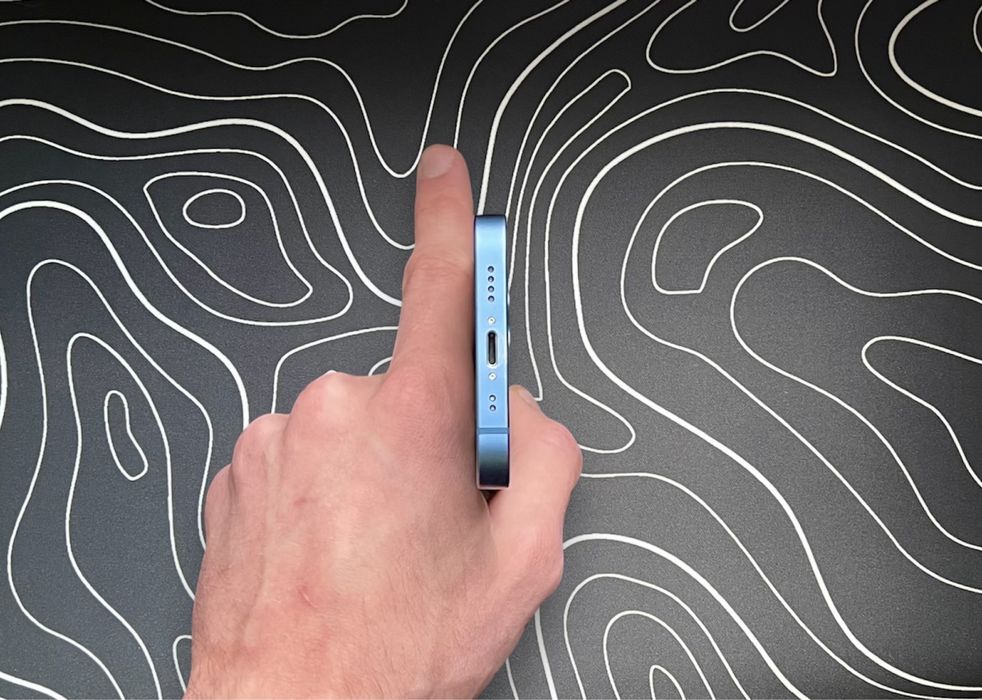 Замечательный - iPhone 13 - 256 гб - 85% АКБ - NEVERLOCK - BLUE