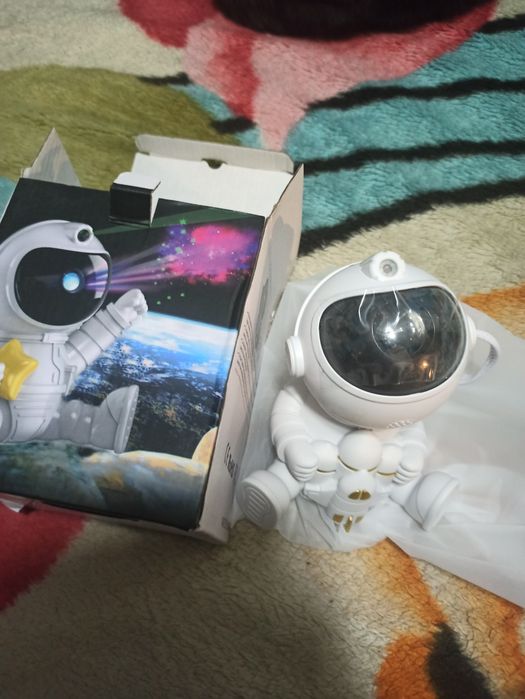 Duży projektor kosmonauta
