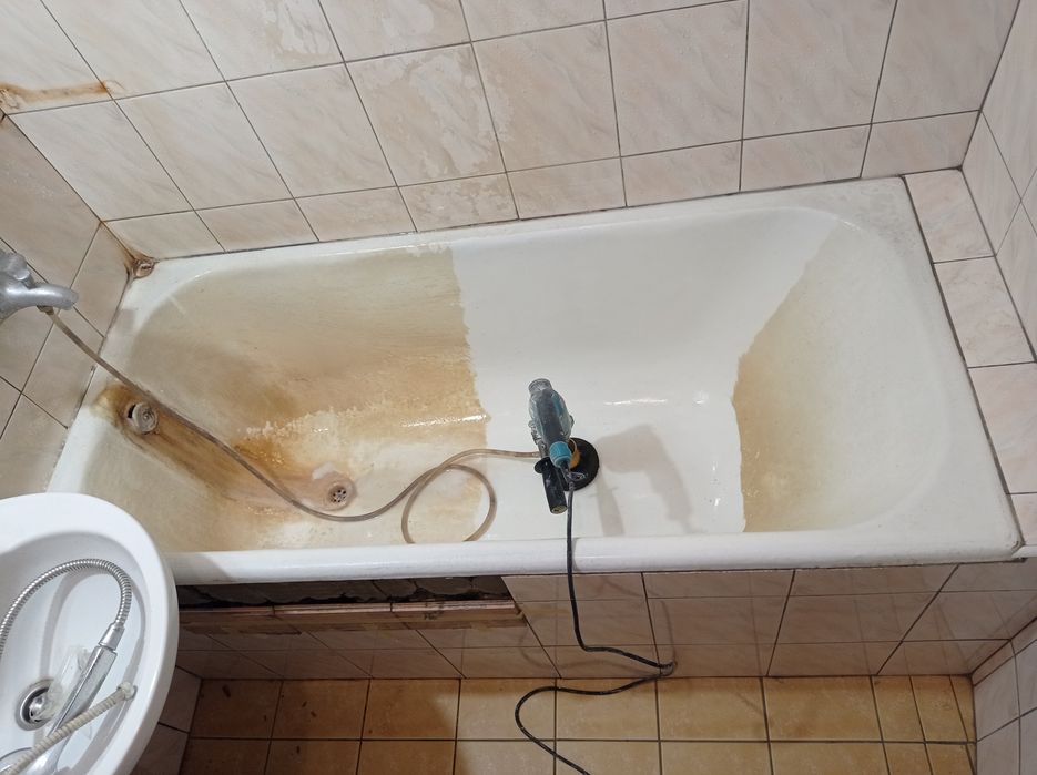 Професійна реставрація ванн з гарантією (Майстер)Ремонт тріщин сколів