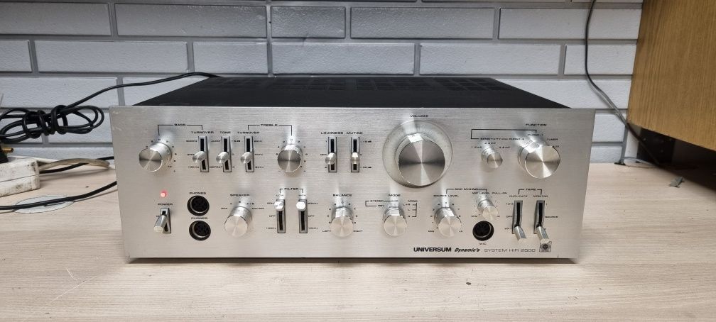 Wzmacniacz Top hi-fi Pioneer UNIVERSUM 2500 V3297. Vintage