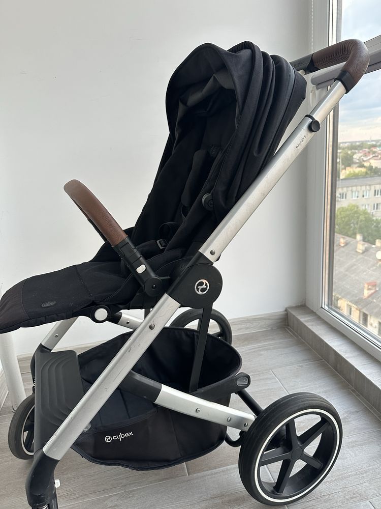 Прогулянкова коляска cybex balios s lux black чорна