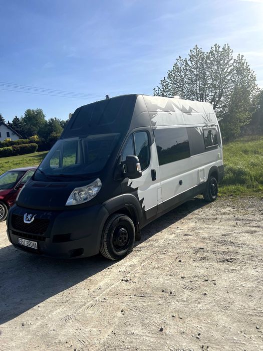 Kampervan Rodzinny Peugeot Boxer, 4 miejsca isofix, Prysznic, Kamper