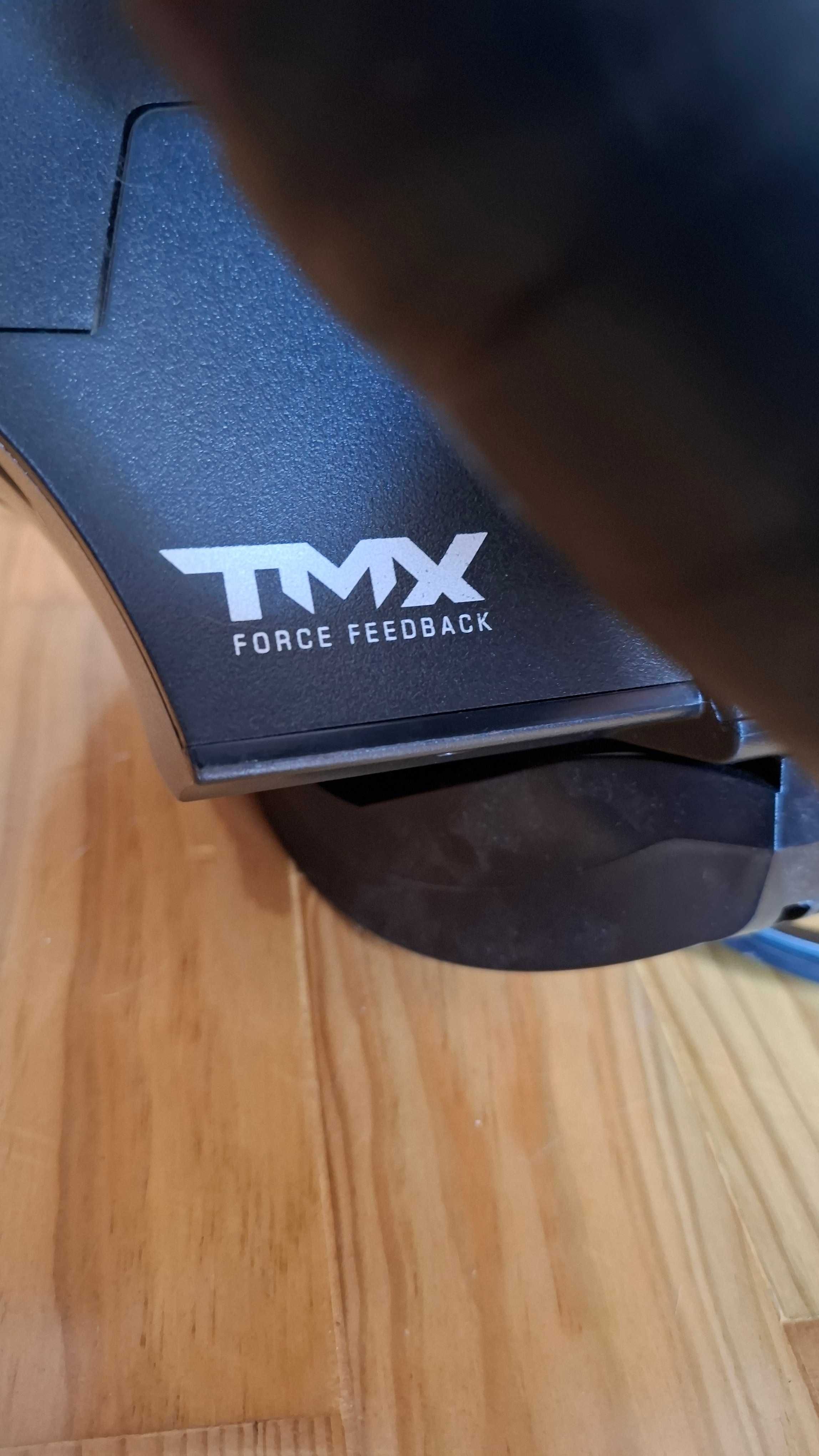 Volante Thrustmaster TMX PRO - com Pedais T3PA