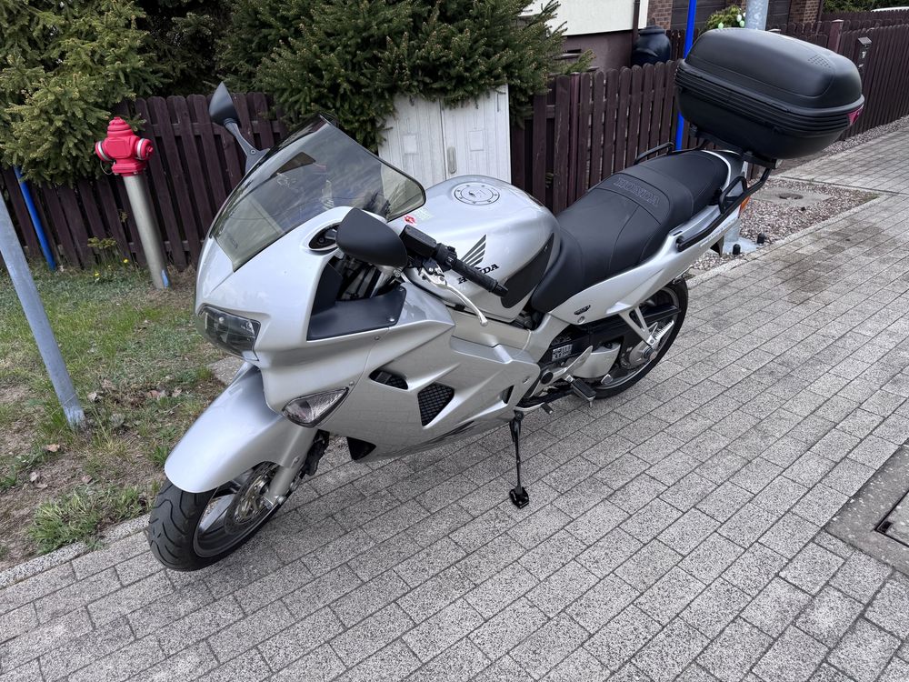 Honda VFR 800 V4 v-ka fv VAT