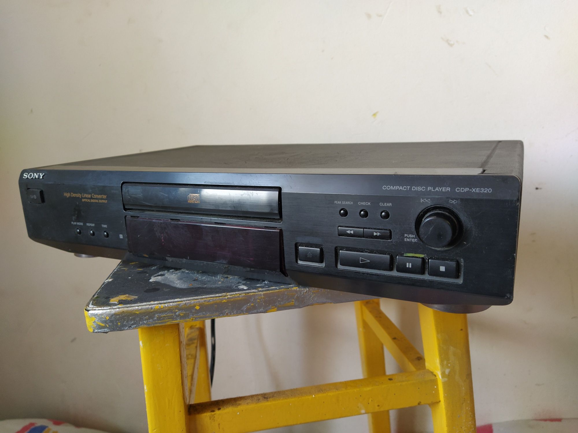 Sony CXP-XE320.Lata 90'te w pełni sprawny