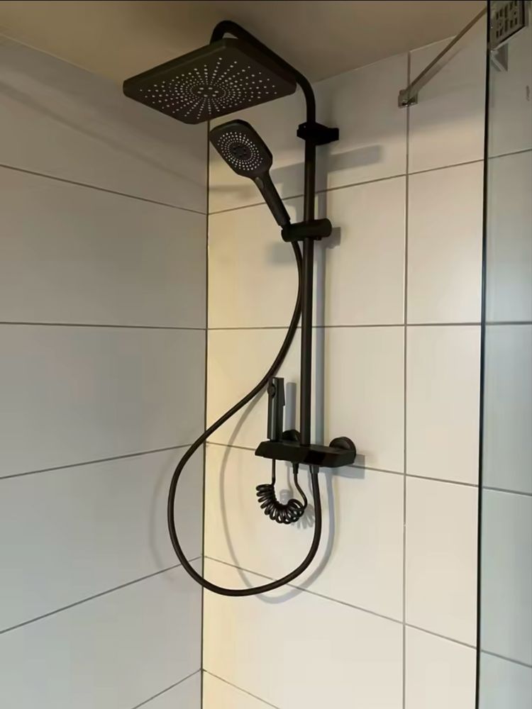 Conjunto de duche com display de temperatura