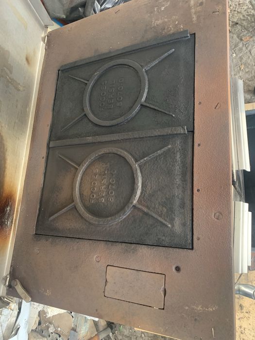 Fogao em inox com respetiva chaminé