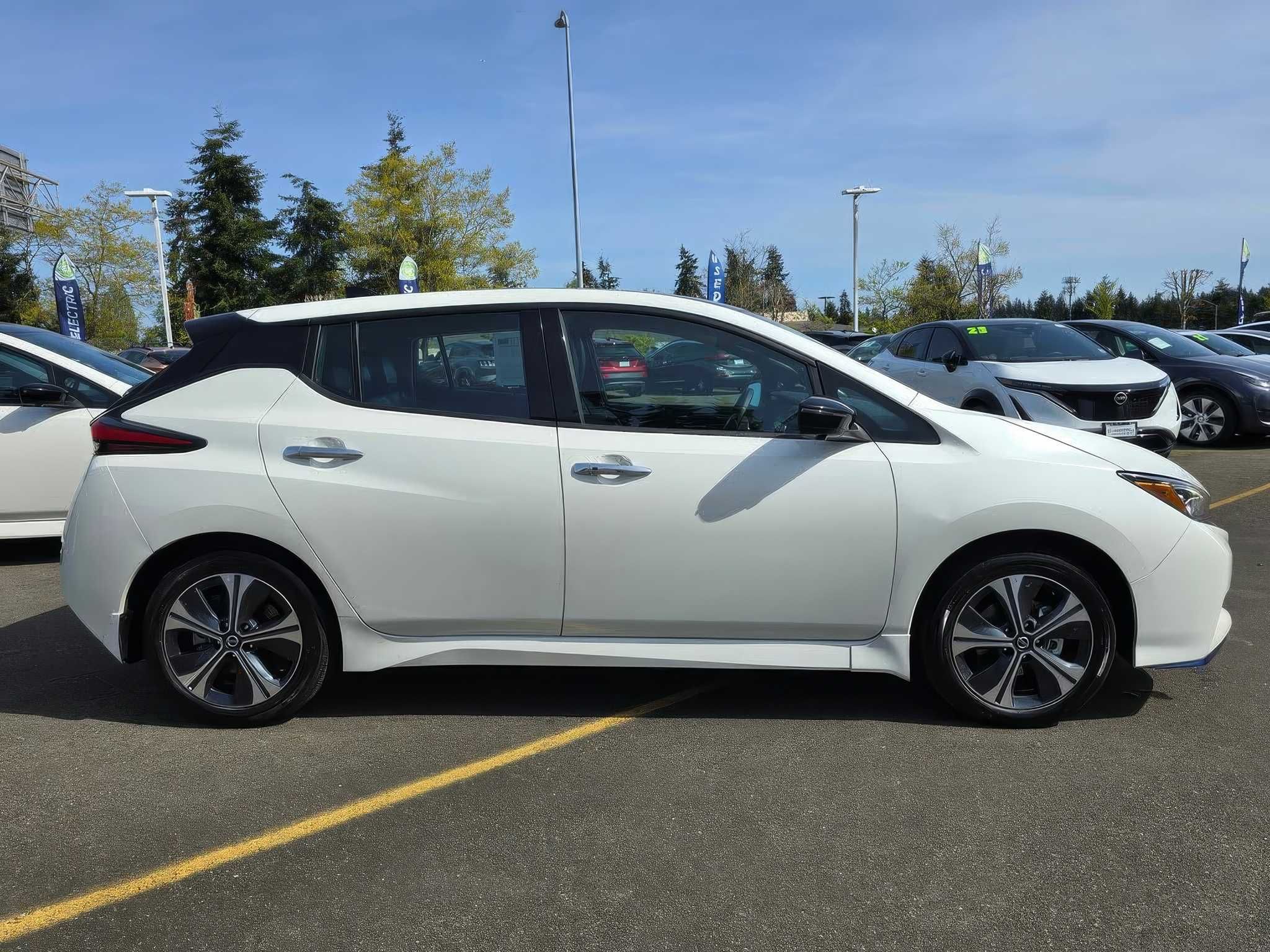 2022 Nissan LEAF SL Plus