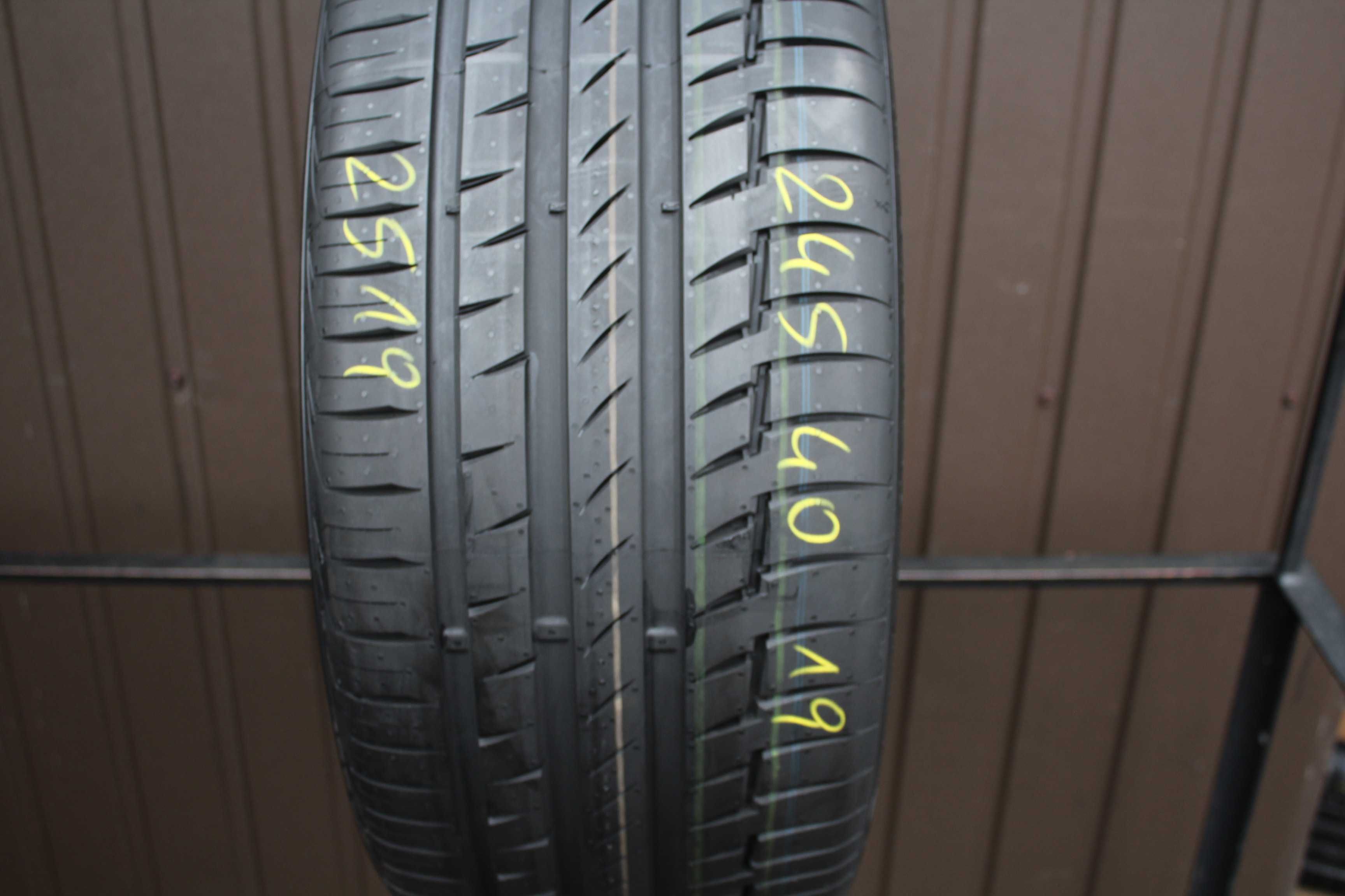 245 40 R19 Continental Premium Cpntact 6  SSR