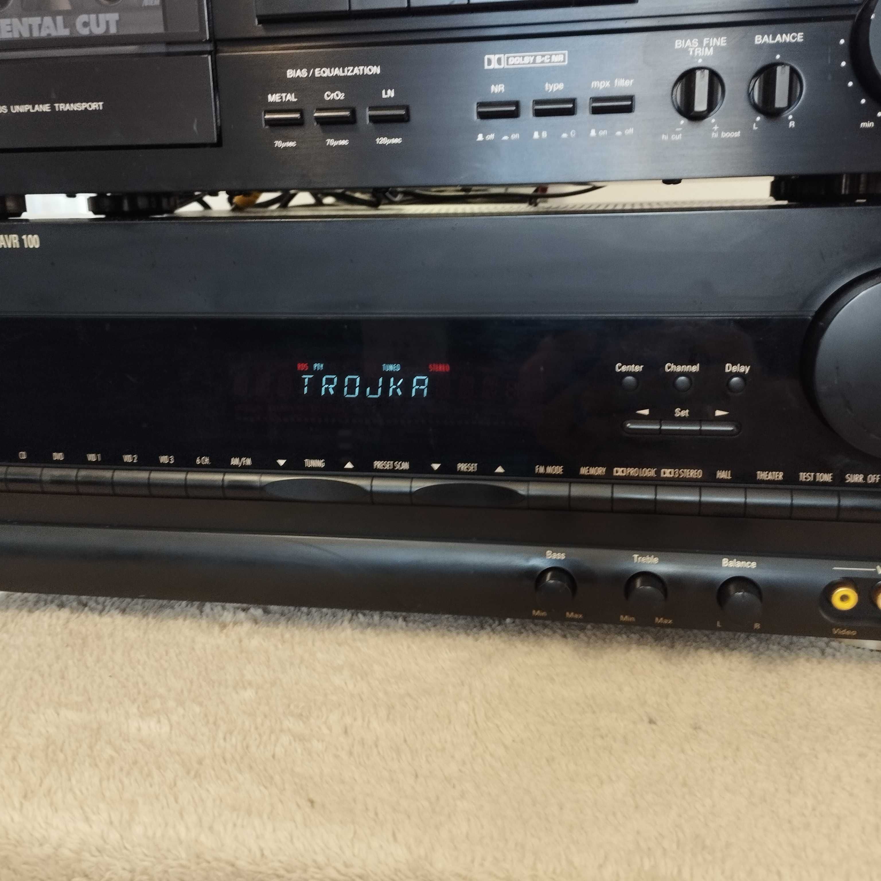 Amplituner Harman kardon AVR 100 + Deck