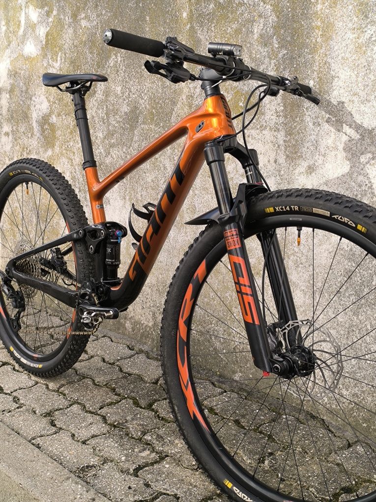 Giant anthem 2024 Carbon