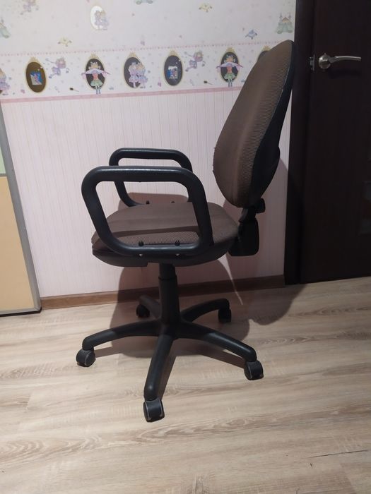 Продам Стул - кресло.