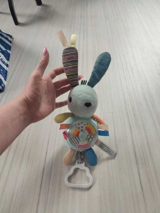 Skip Hop, Zabawka aktywny Królik Wesołe podwórko
