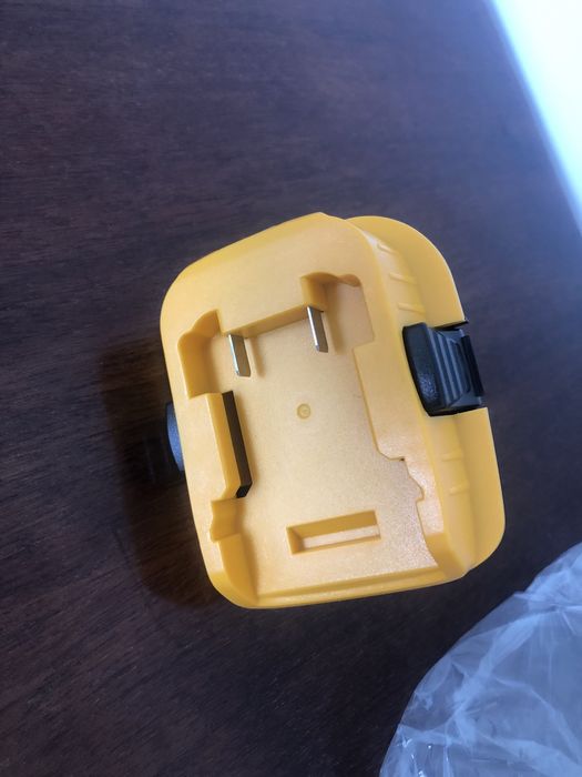 Перехідник, адаптер під акумулятори dewalt