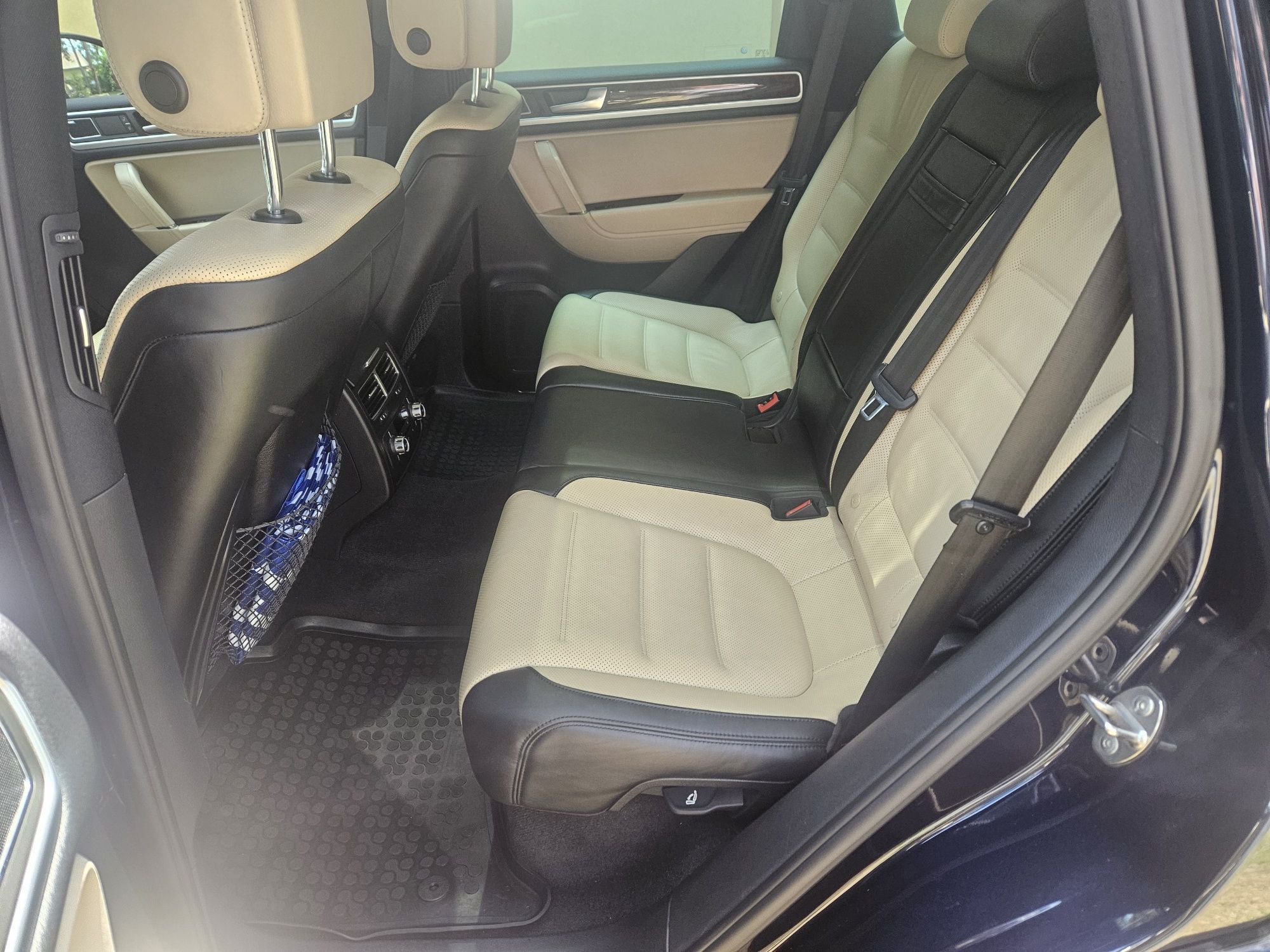 Volkswagen Touareg 2