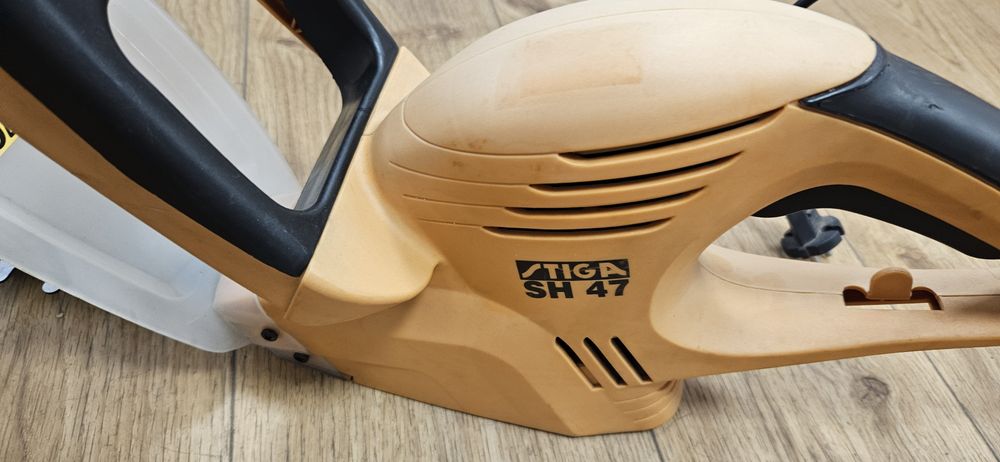 Nożyce elektryczne do żywopłotu STIGA