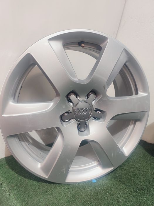 Felgi aluminiowe OE Audi 5x112 et25 17" 7J A4 B9 S4 B8 RS4 A6 C7