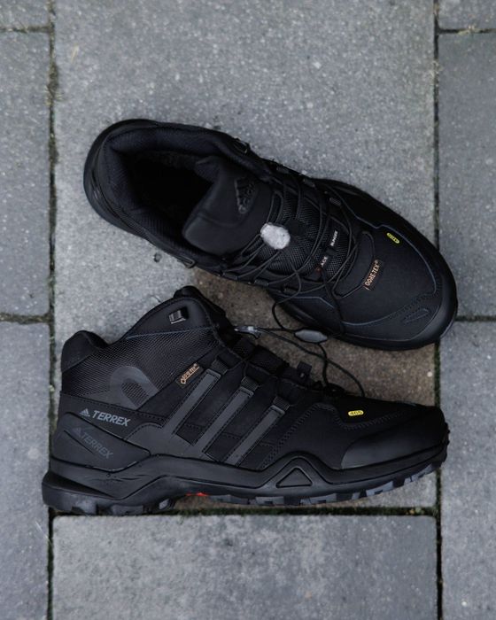 Чоловічі Зимові Кросівки Adidas Terrex Fast R Mid Gore-Tex Fur Winter