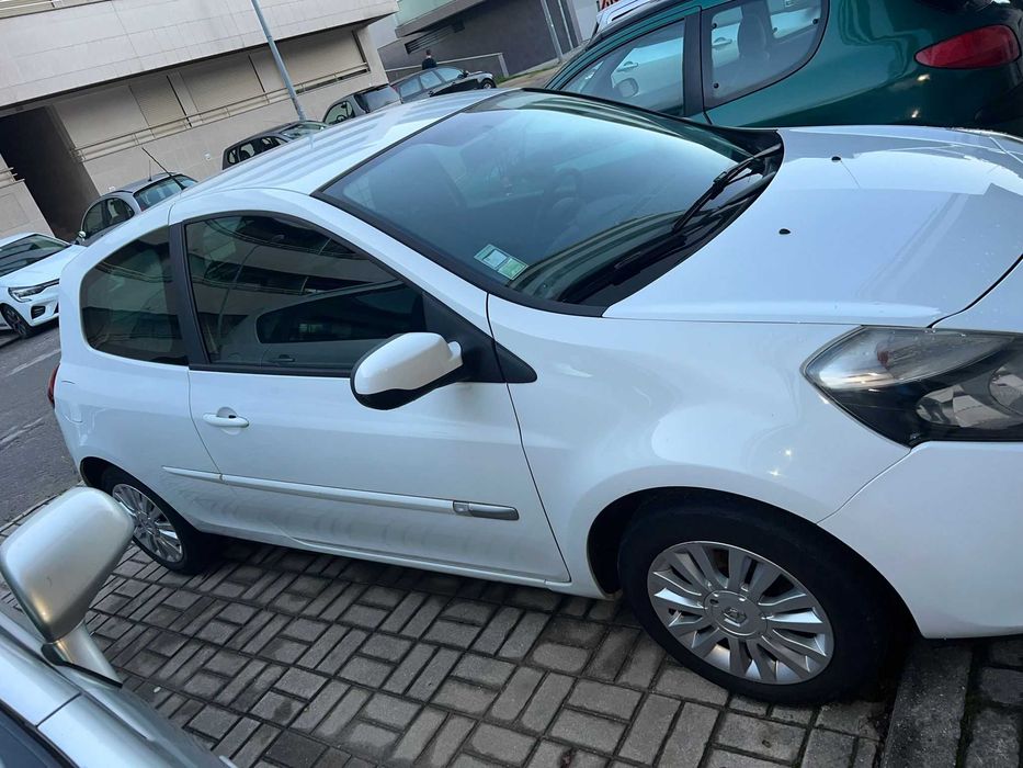Renault Clio III 1.5 dCi (2012) – Nacional, económico e fiável