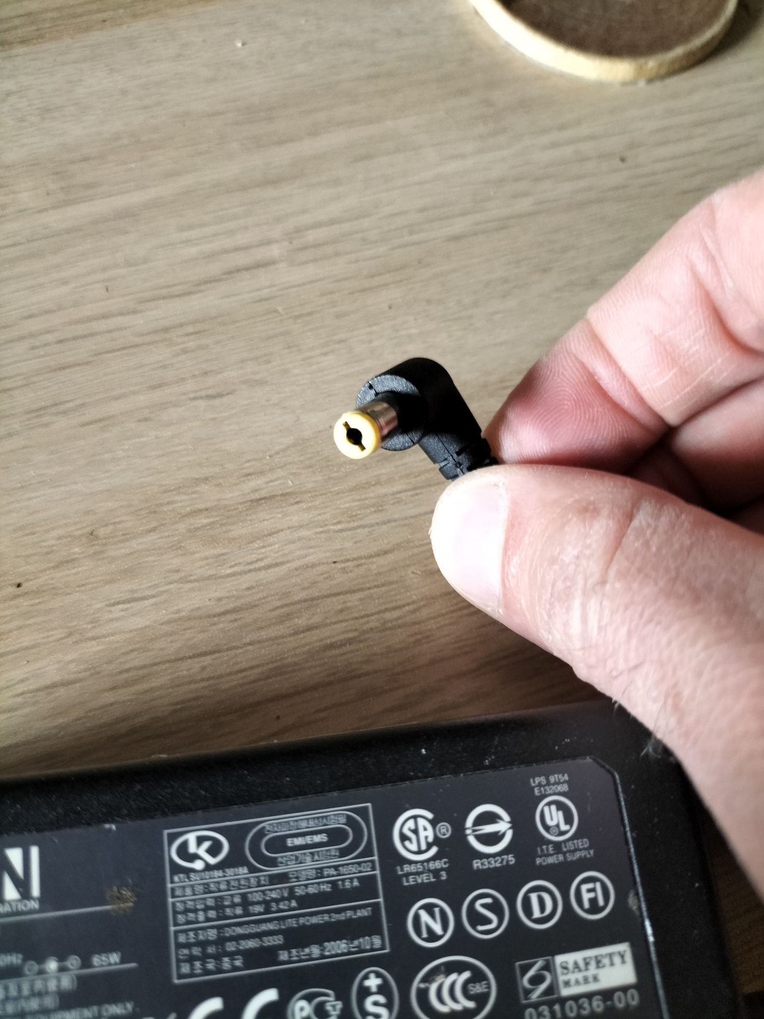 Zasilacz LITEON PA-1650-2 Acer HP 65W 19V 3,24A 5,5x1,7 mm