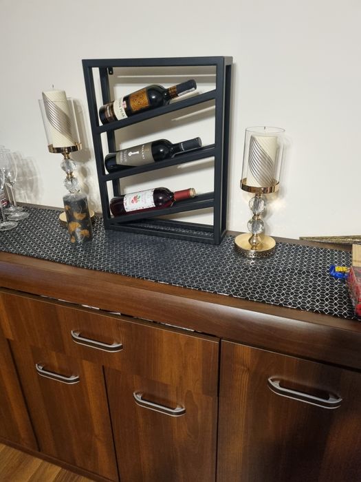 Stojak, wieszak na wino, alkohol loft industrial