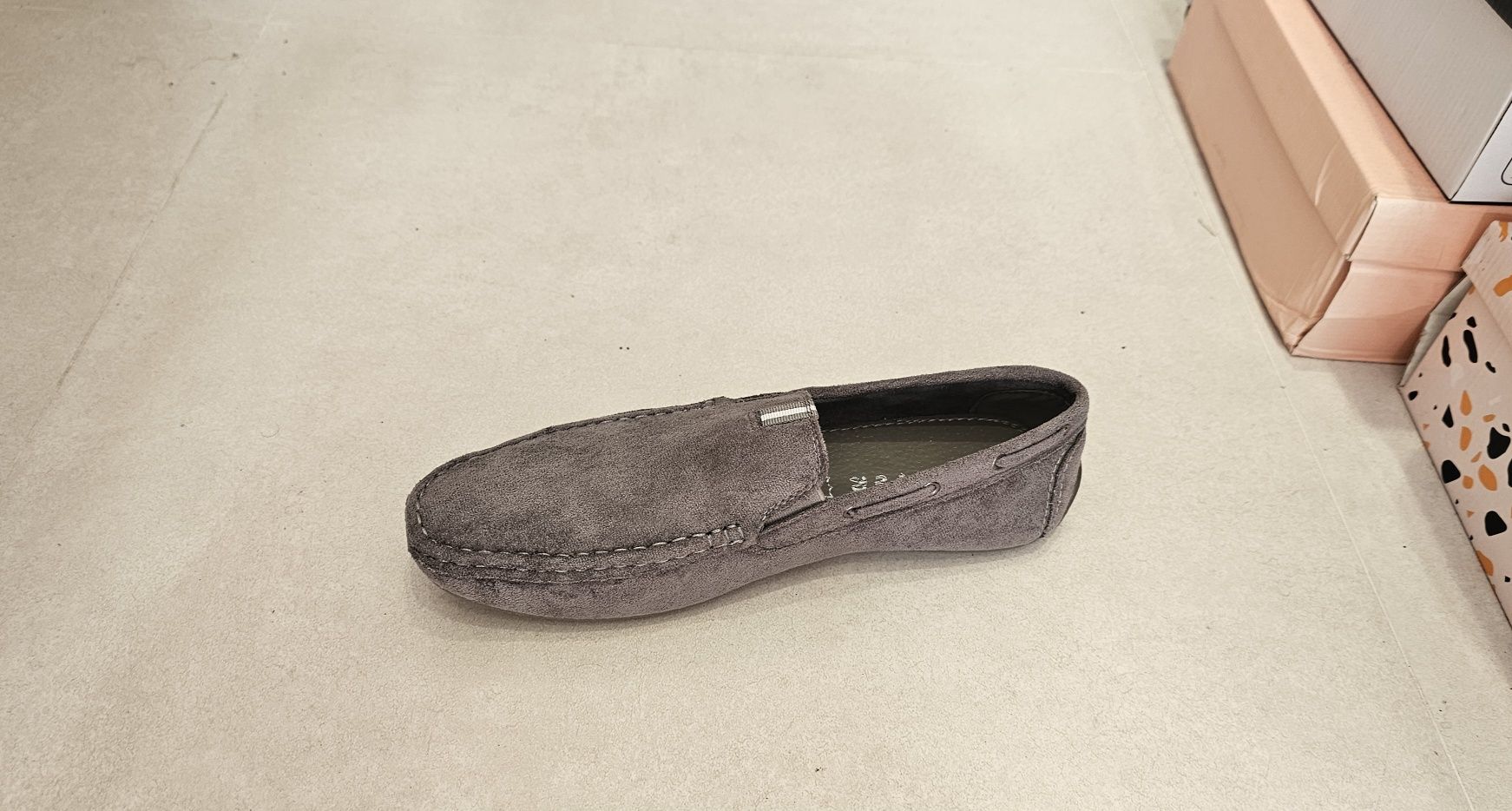 Jasnoszare mokasyny 40-45