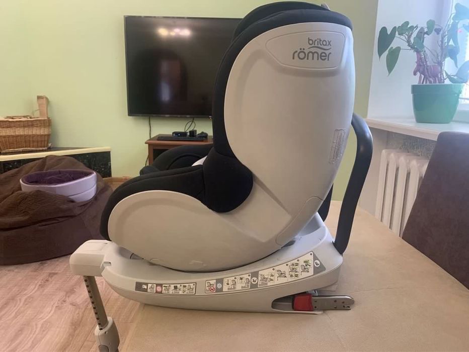 Дитяче автокрісло Britax Römer Dualfix