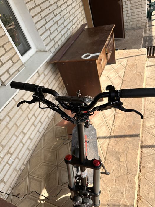Срочно продам Crosser Rocket 3200w електросамокат