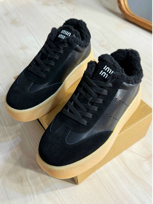 Кросівки жіночі натуральна шкіра зима на хутрі