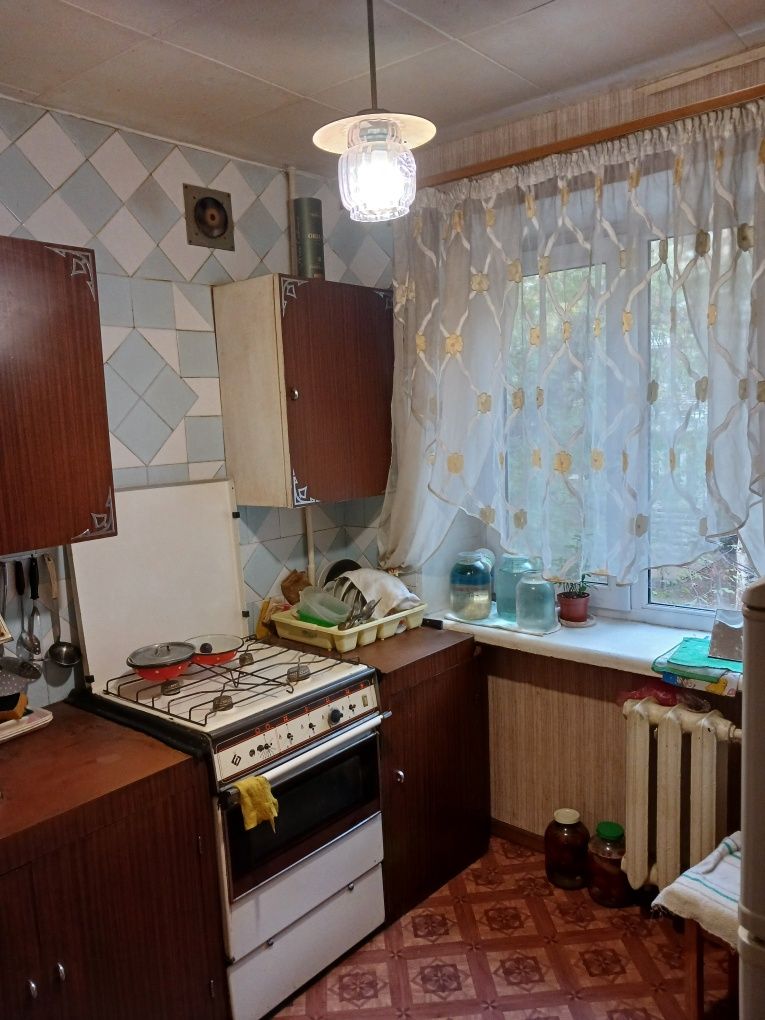 Продам 2-х комнатную квартиру, ул. Школьная.