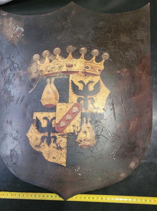 Stary kartusz herbowy, herb szlachecki z Kurlandii, zabytkowy, antyk.
