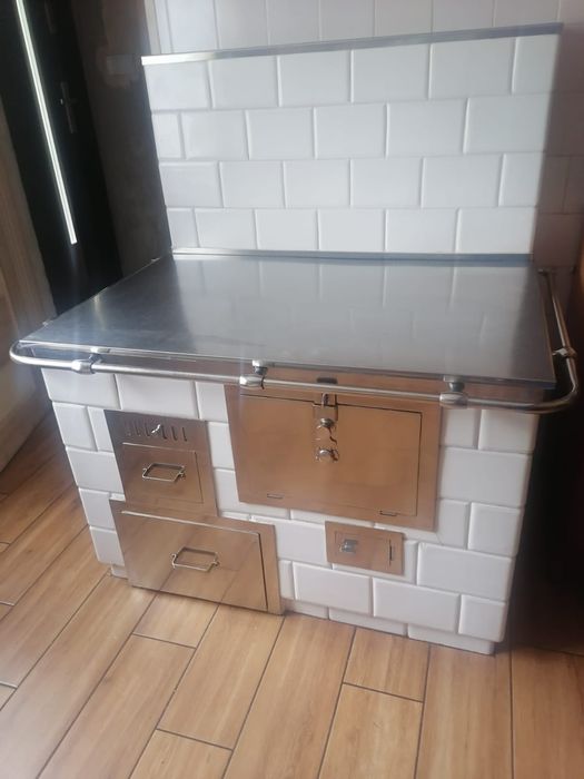 Okucia nierdzewne pieca kaflowego