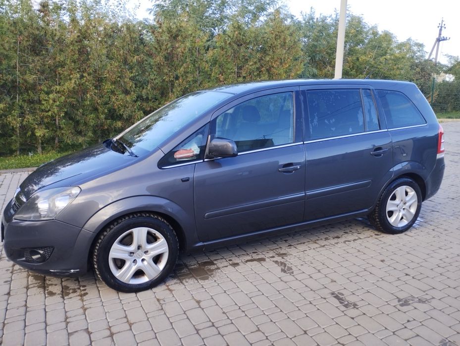 Opel zafira b 1.7 2011р.