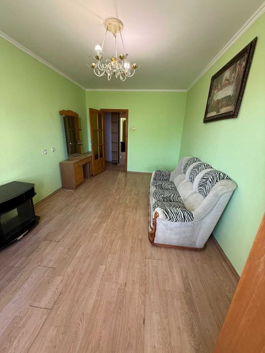 Продається затишна 1-кімнатна квартира на Озерні!