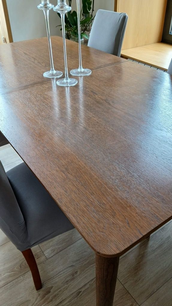 Mesa de jantar extensível