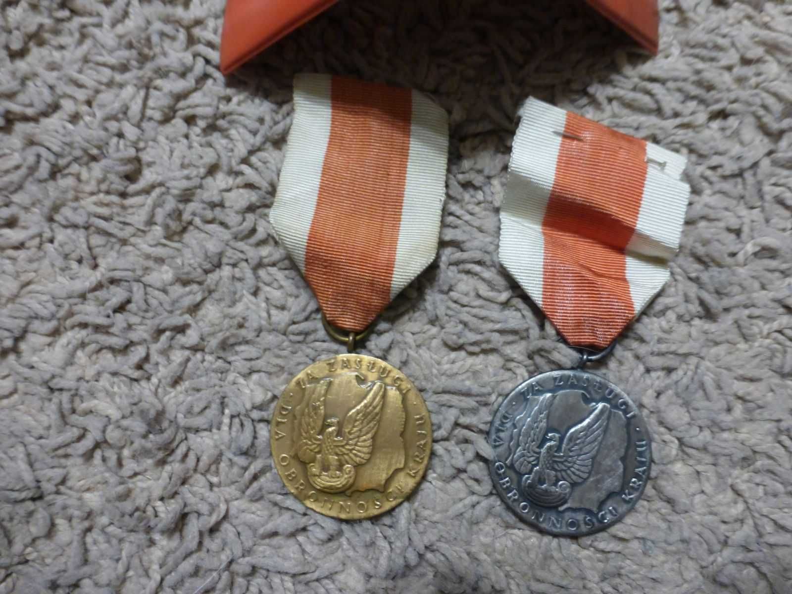 Brązowy medal za zasługi dla obronności kraju + legitymacja 1982 r PRL