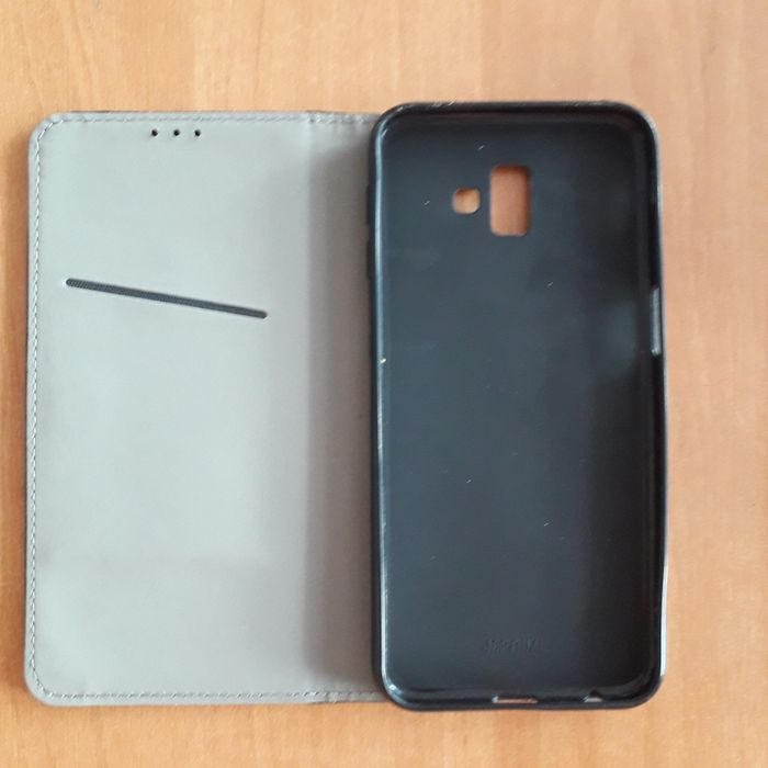 Etui otwierane na telefon