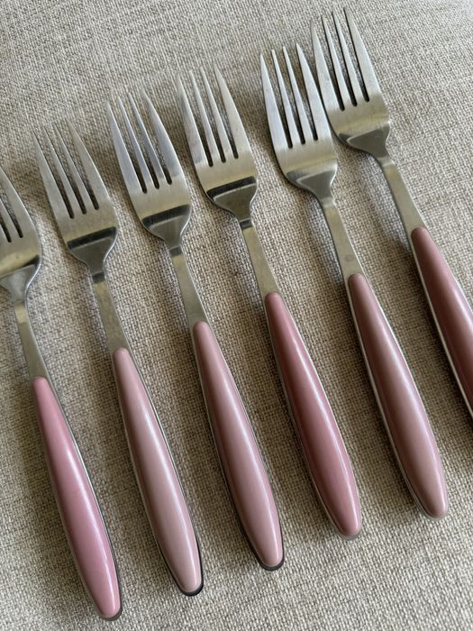 Talheres cabo cor de rosa