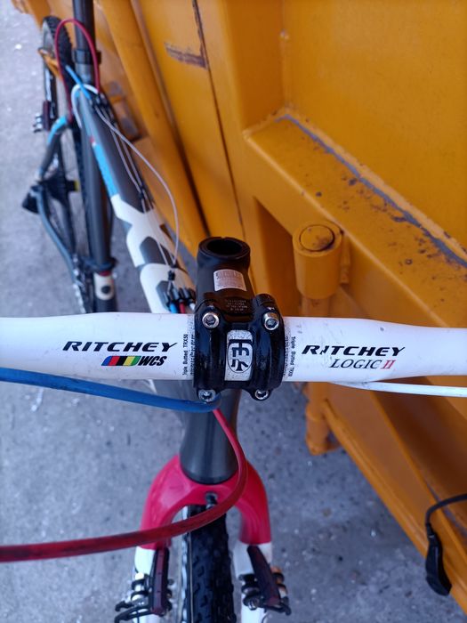 Rower szosowy Focus Mares AX