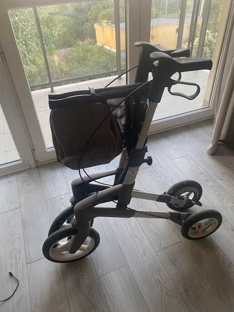 Chodzik na 4 kołach z hamulcem