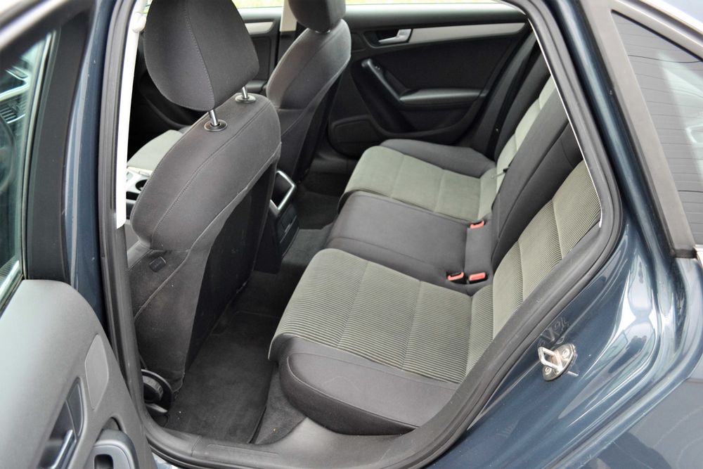 Audi A4 B8 2.0TDI 136KM**Xenon**Navi**LED**PDC P+T**Tempomat