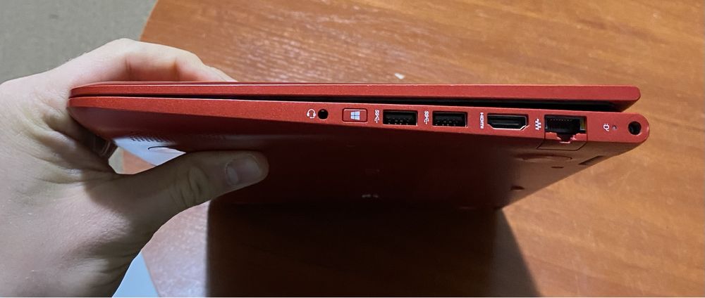 Ноутбук HP 13-s080no 13.3"/4GB RAM/120GB SSD/i3-5010! N1996