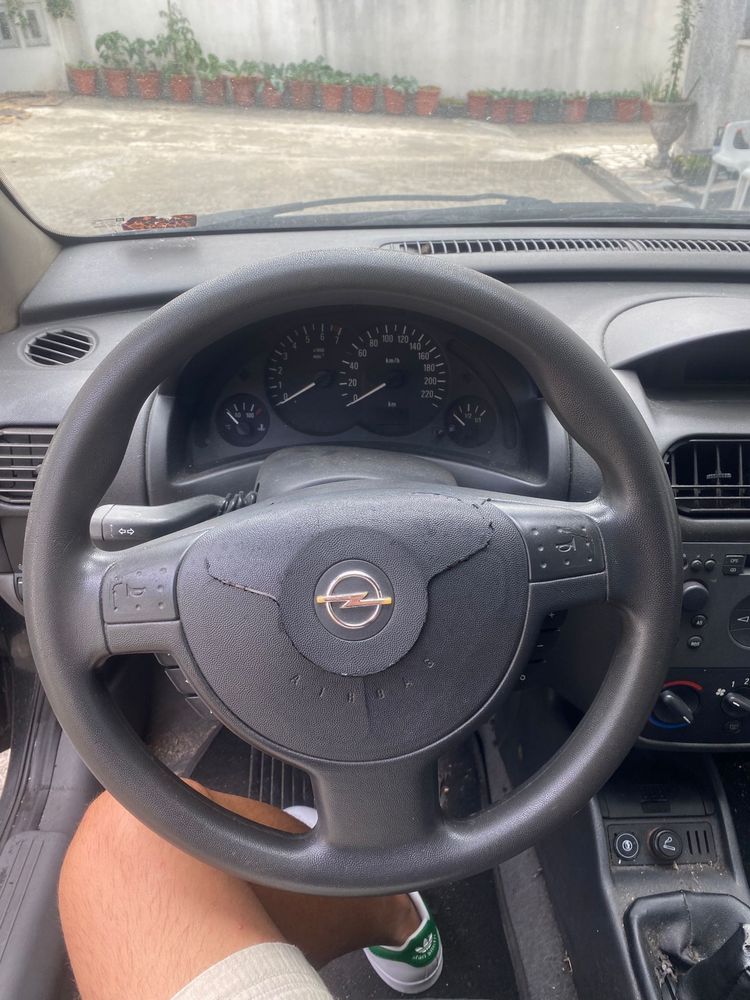 Opel Corsa 1.2 cor preto usado